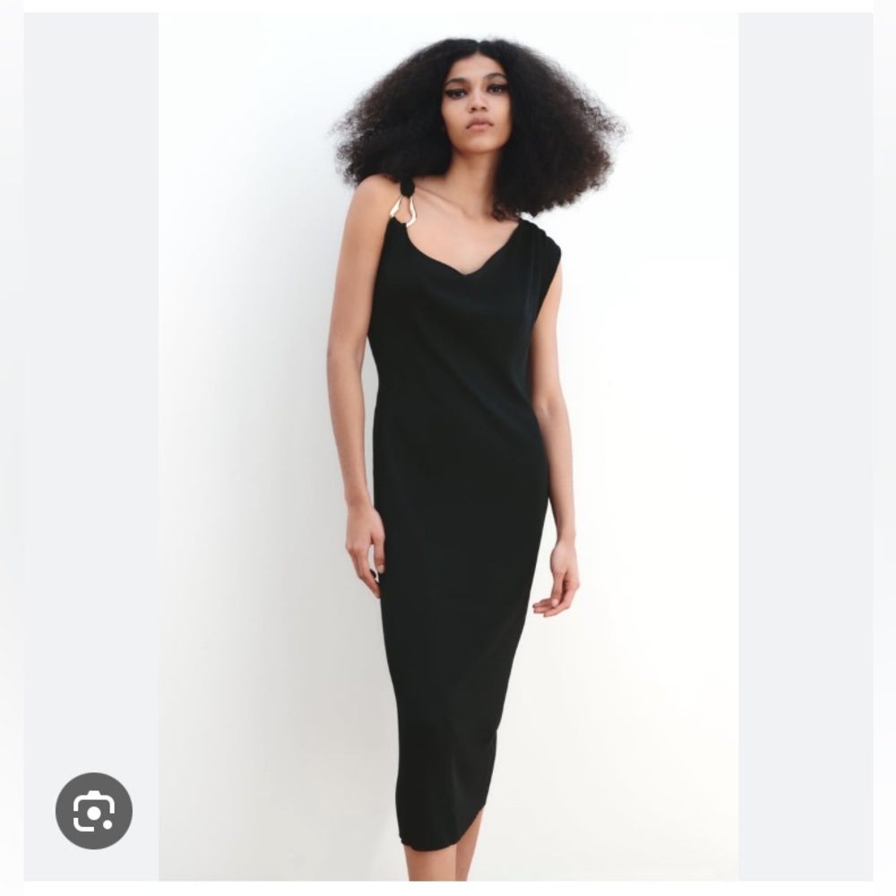 Buckle Shoulder Knit Midi Dress